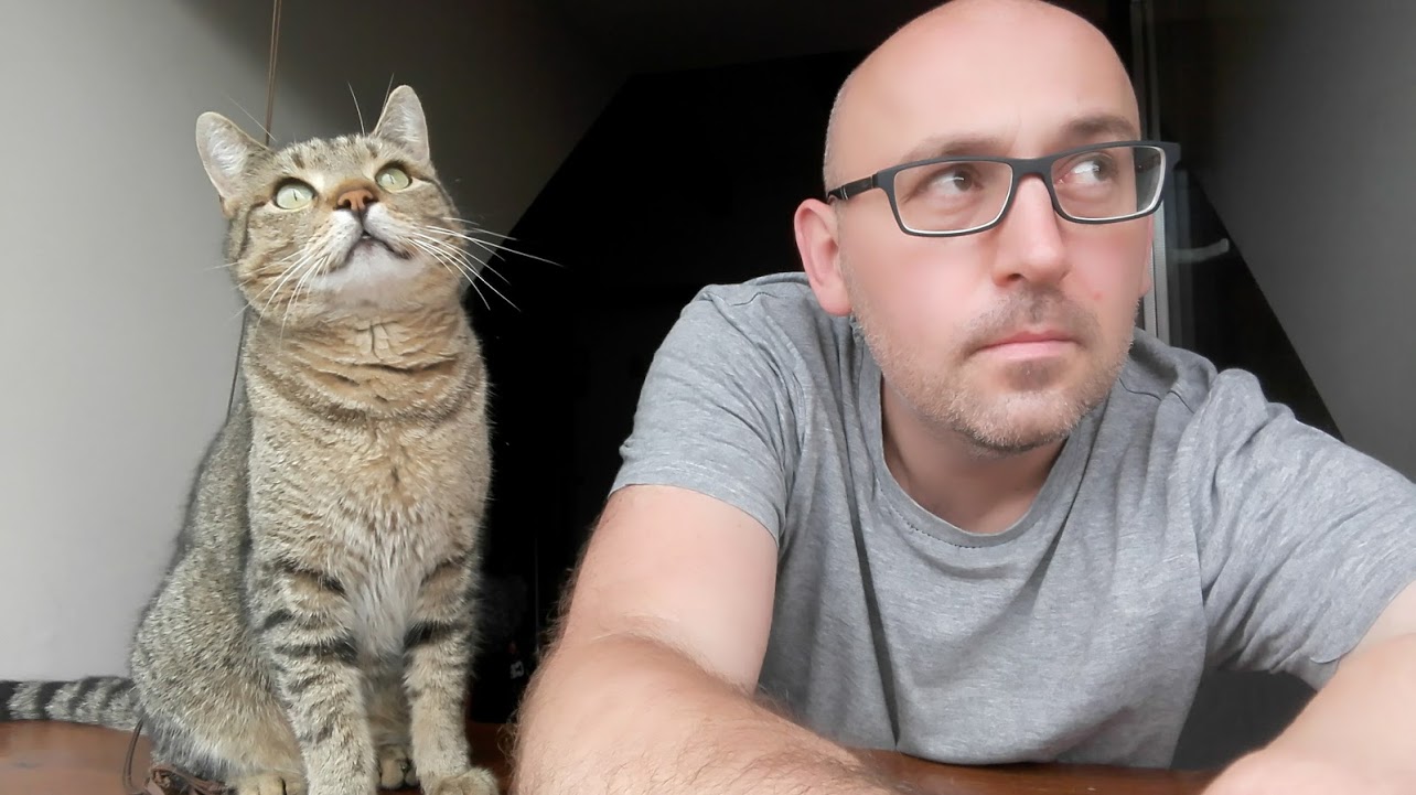 Wybaczcie, kupiłem książkę w „Biedronce”, felieton Waldemara Cichonia