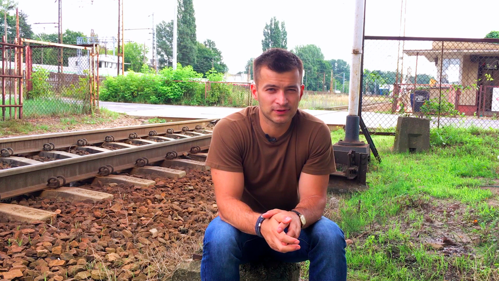 Przyjaźń, strata, tory kolejowe. Jakub Małecki opowiada o „Rdzy”