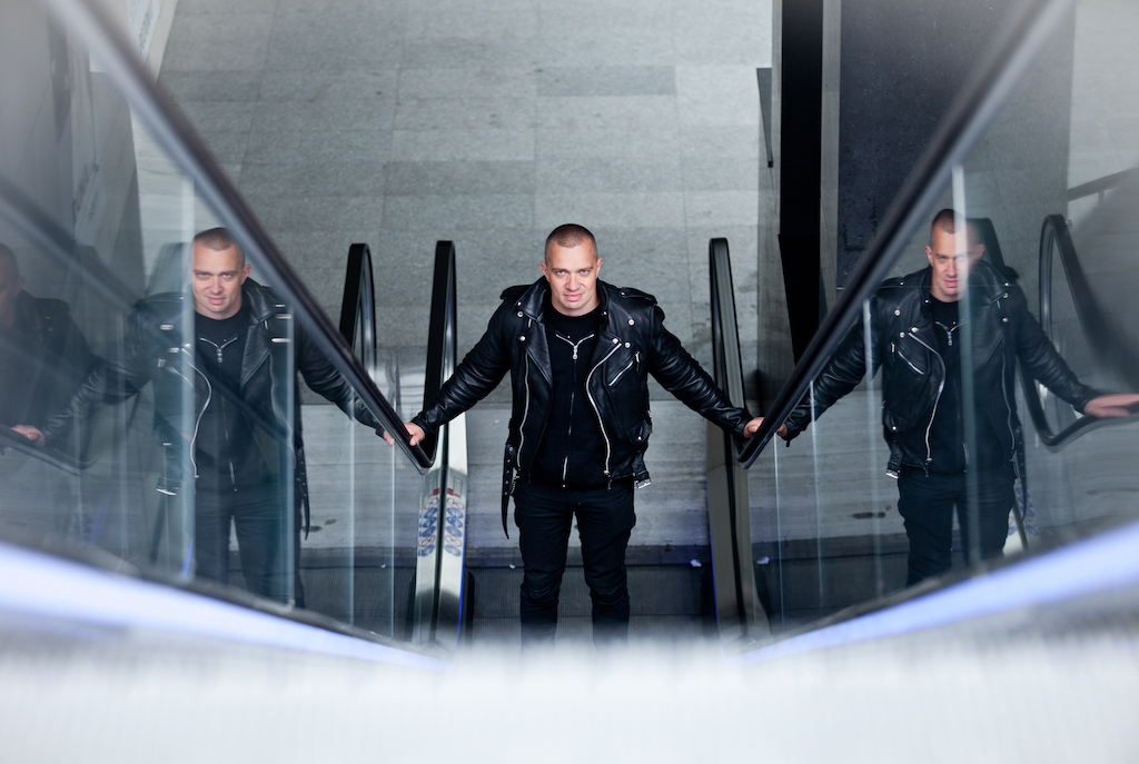 „Mam obsesję pisania za każdym razem całkiem innej książki, ale pewne tematy wracają”. Rozmowa z Łukaszem Orbitowskim