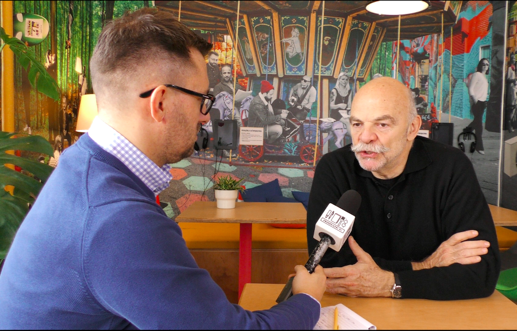 „Zawsze mamy zbyt mało czasu na rozmowę z ludźmi”.