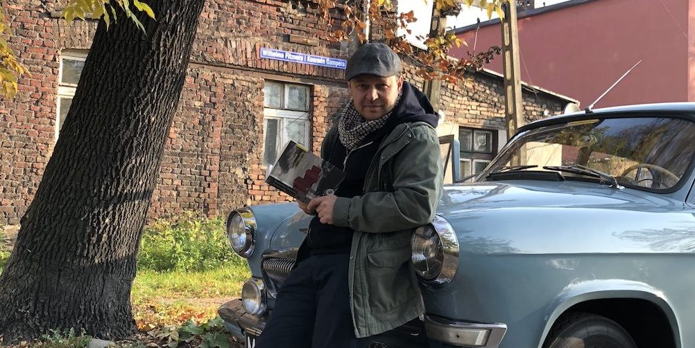 Uderz w stół, a nożyce… z bólu jękną – ciąg dalszy o podcastach true crime. Tekst Przemysława Semczuka