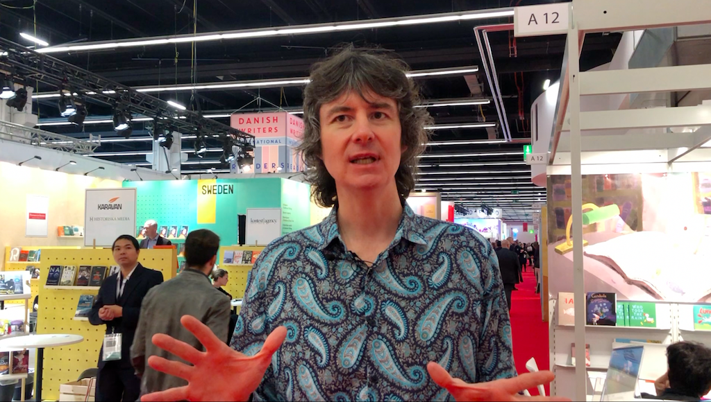 „To moja kolejna zwariowana książka”. Antti Tuomainen o „Najgorętszej plaży w Finlandii”