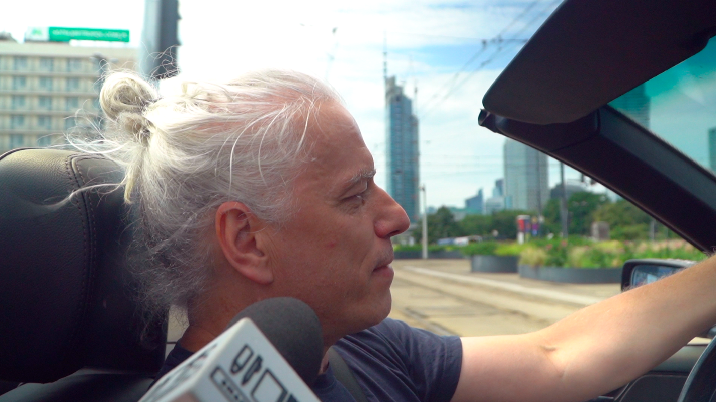 W drodze z Grzegorzem Kaplą. Jego kabrioletem.