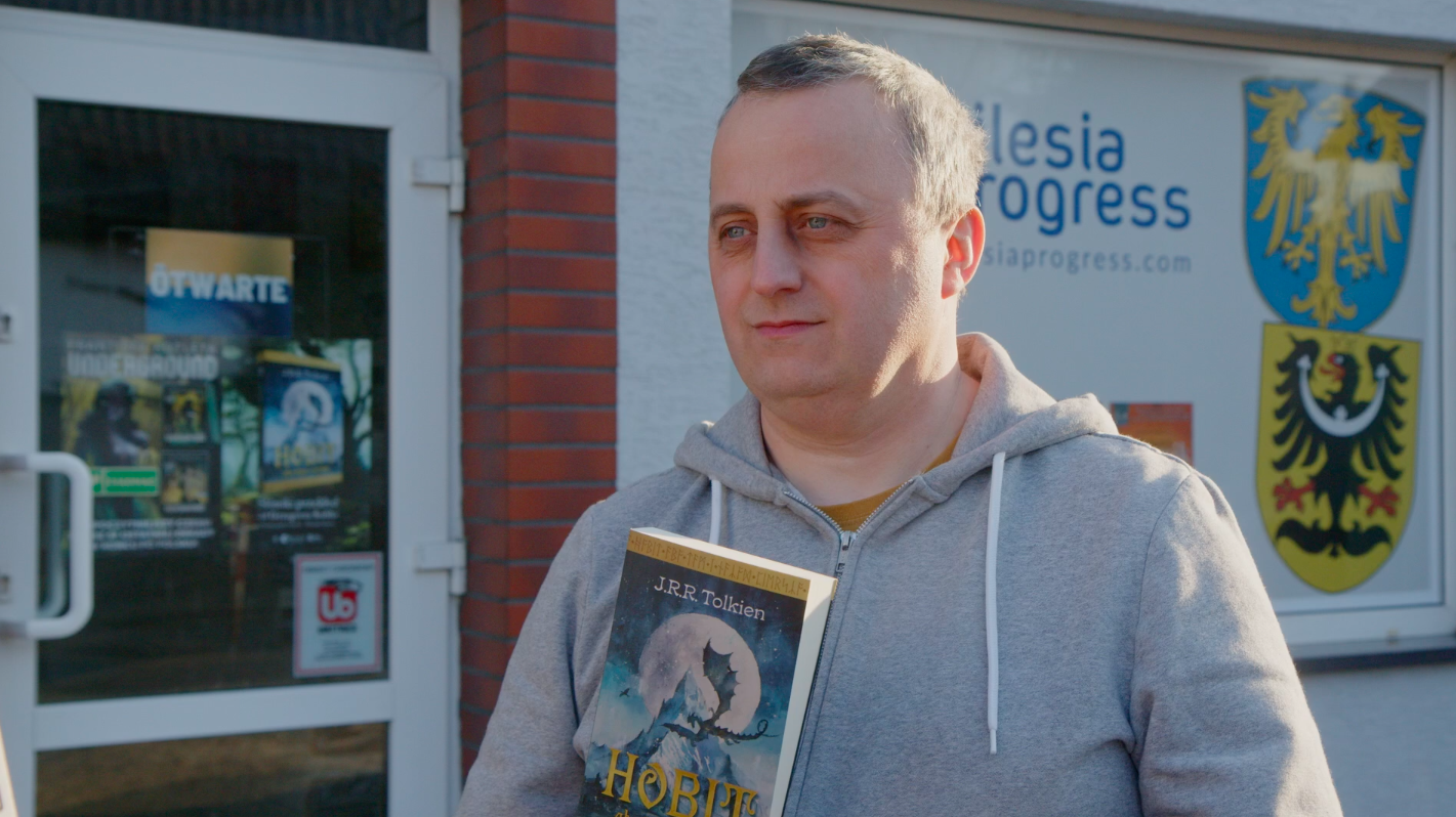 „Hobit, abo tam i nazŏd”, śląska wersja językowa dzieła Tolkiena już jest! Kolejny będzie Sapkowski?